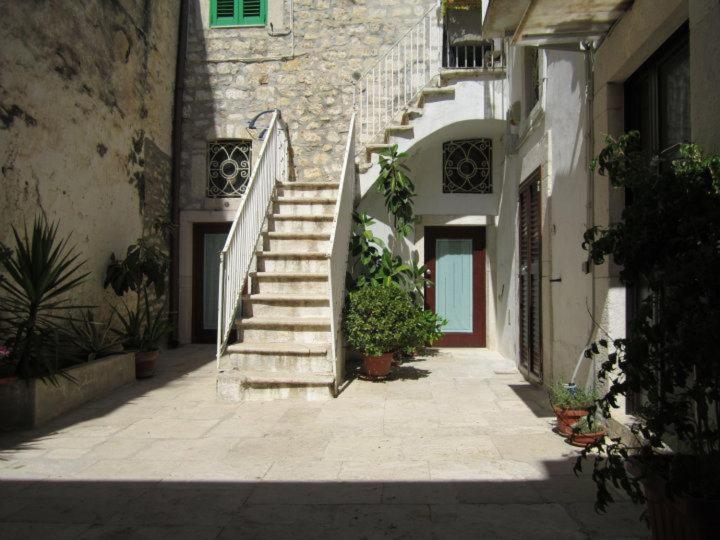 A Casa Mia Bed & Breakfast Giovinazzo Bagian luar foto